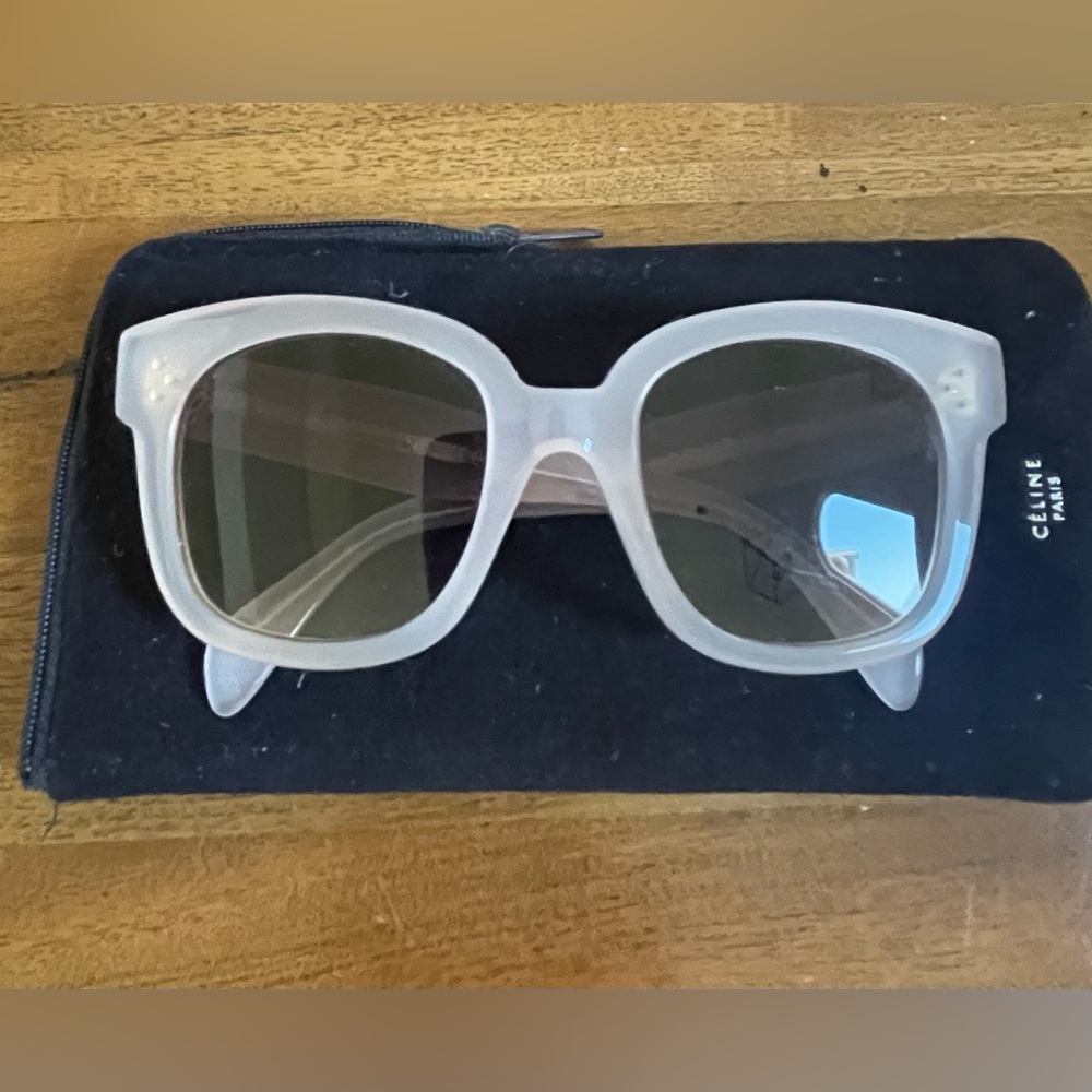 Celine Square Sunglasses CL40002U.